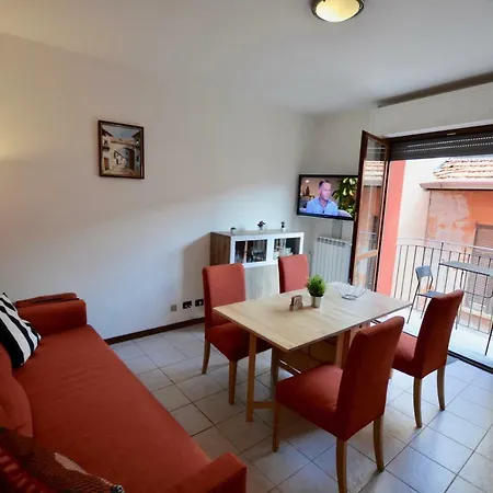 Apartment Camelia 21 *